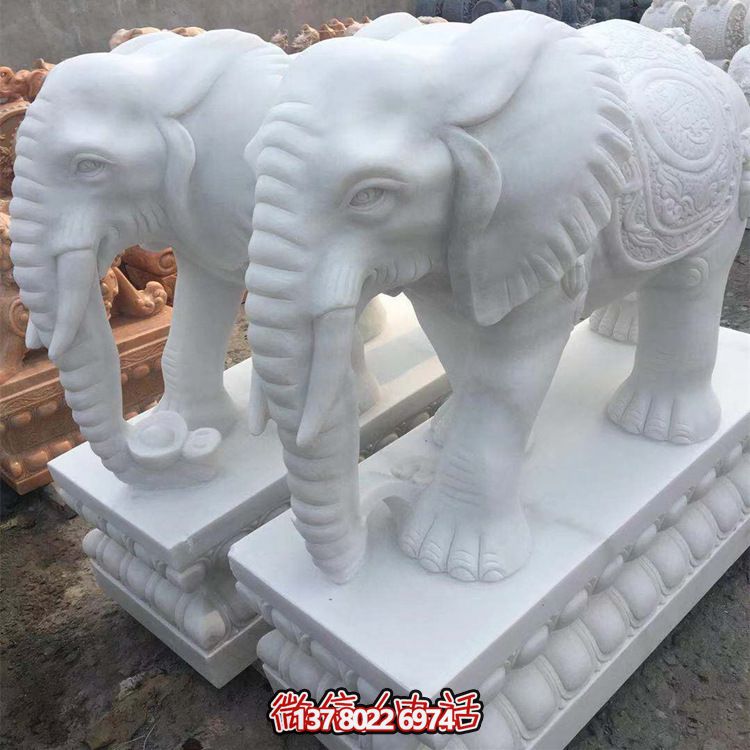 雕塑藝術融入園林景觀，漢白玉大象石雕點綴戶外