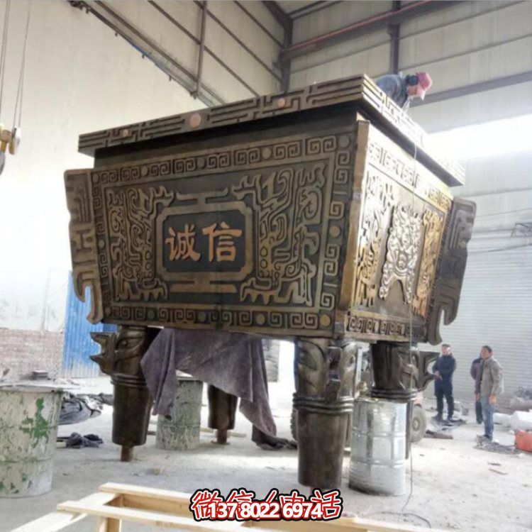 鑄銅大型長方形擺件——完美點(diǎn)綴廣場(chǎng)